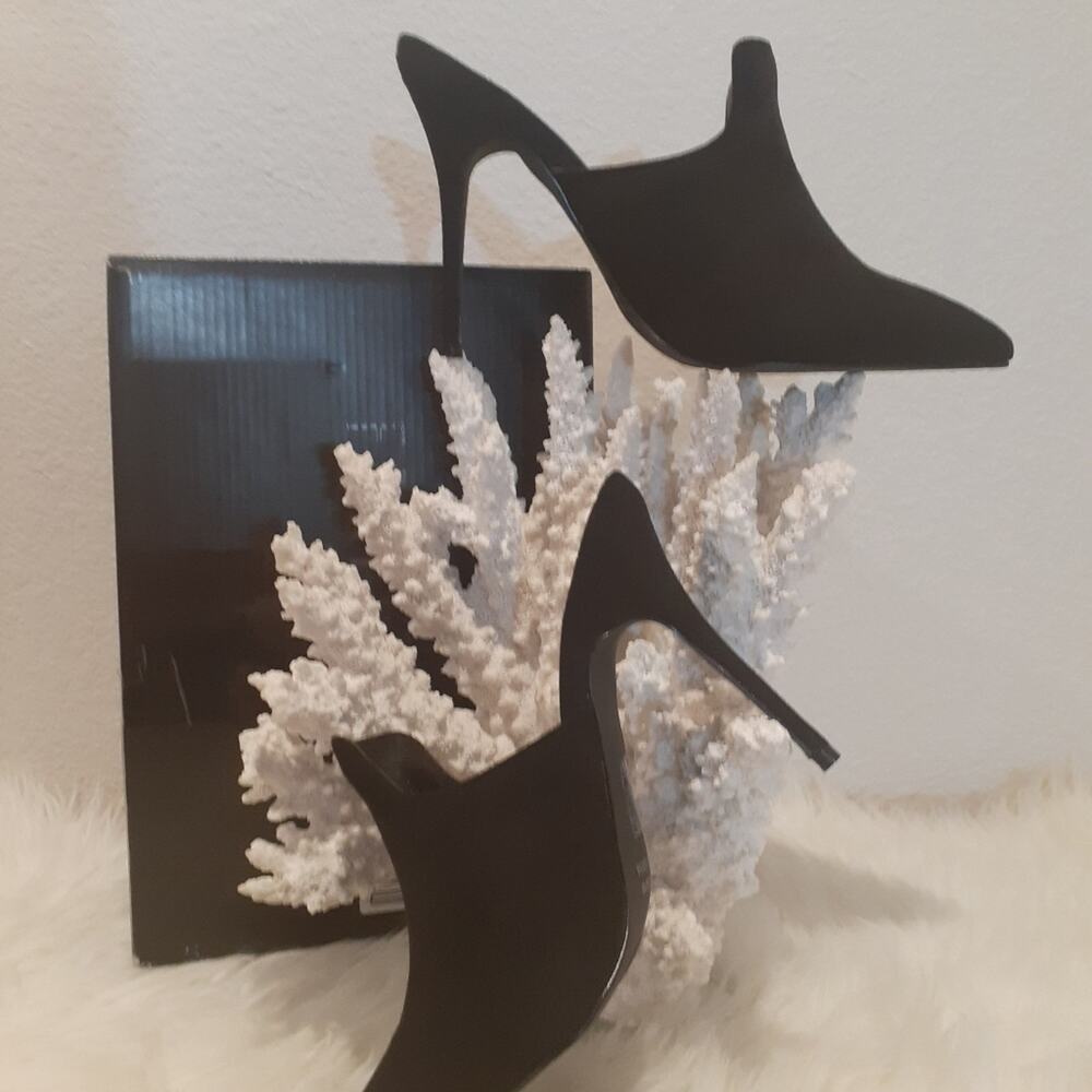 NWOT FOREVER 21 Black Faux Suede Heeled Mules Pointed Toe Stiletto Heel Career 8